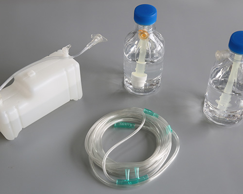 Combination of the humidification device of the nasal oxygen tube